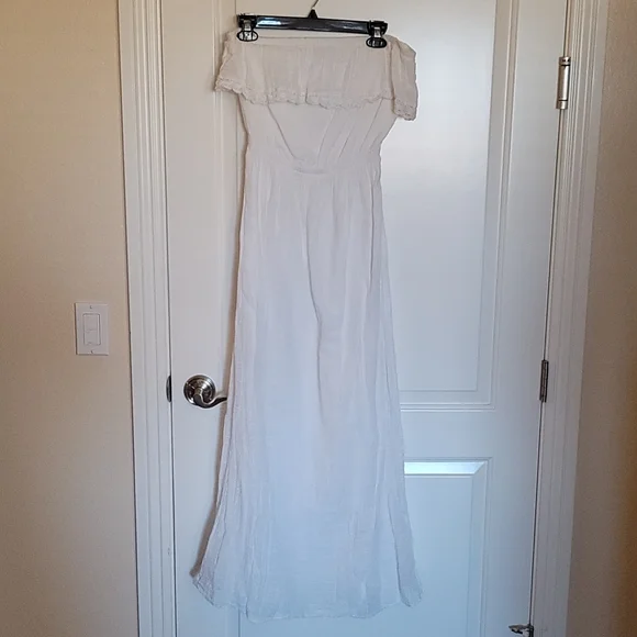 Old Navy | Dresses | Old Navy White Strapless Lace Maxi Dress | Poshmark
